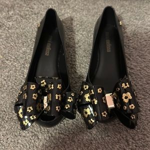 Mini Melissa Toddler Girl Size 11 Black & Gold shoes.